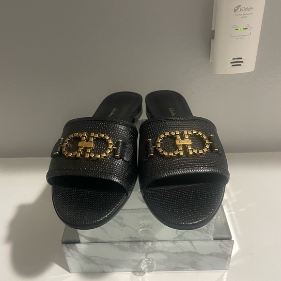 Ferragamo slides - Picture 4 of 4